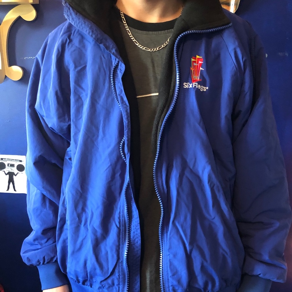 Six flags vintage windbreaker